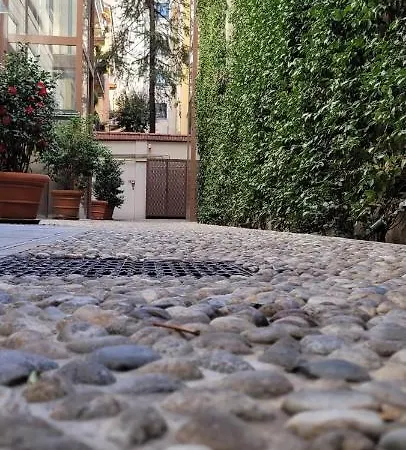 Santarella Milano